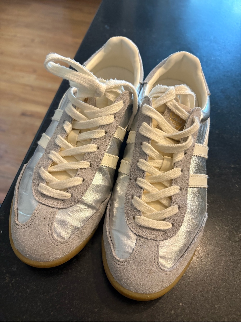 Gola Women's Silver & Cream Retro Trainer Sneakers